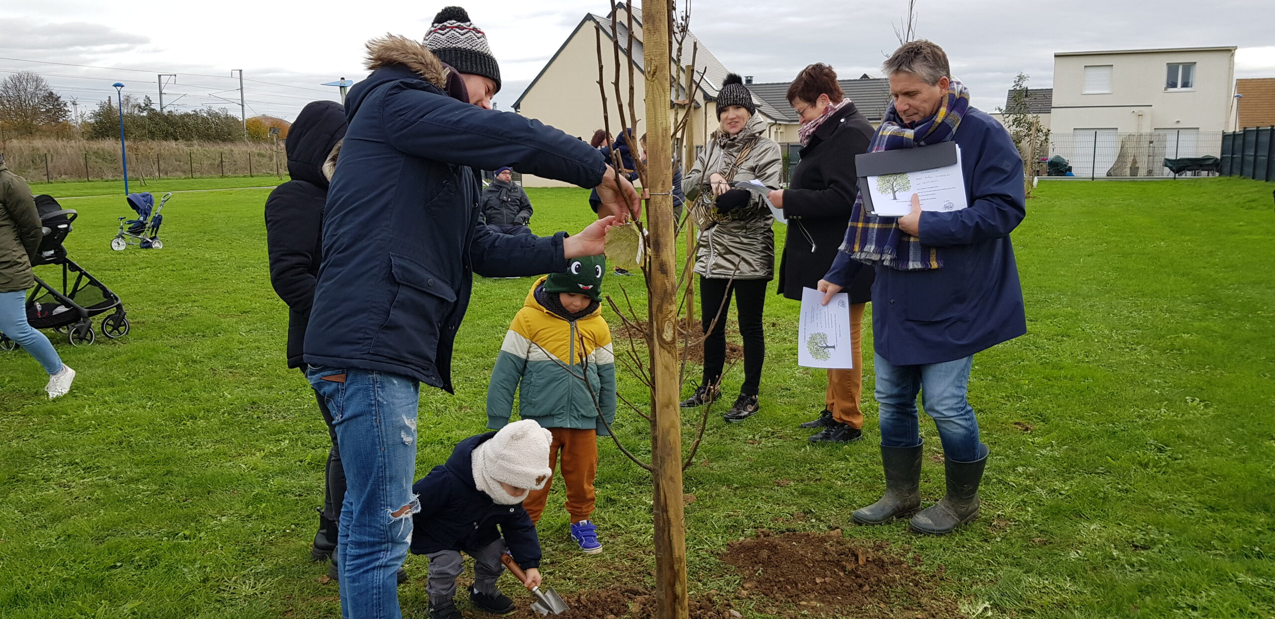 Plantation d’arbres pour les naissances 2023